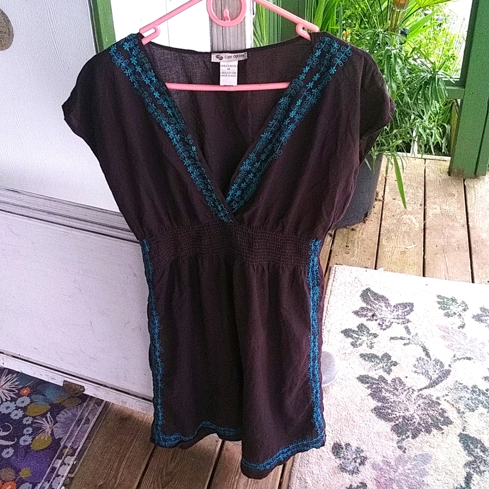 Cute options, med, brown an teal shirt or dress